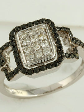 14KW 0.55CTW BLACK & WHITE DIA FANCY RING