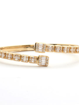 14KY 3.65CTW DIAMOND CUFF BRACELET - BAGUETTE &