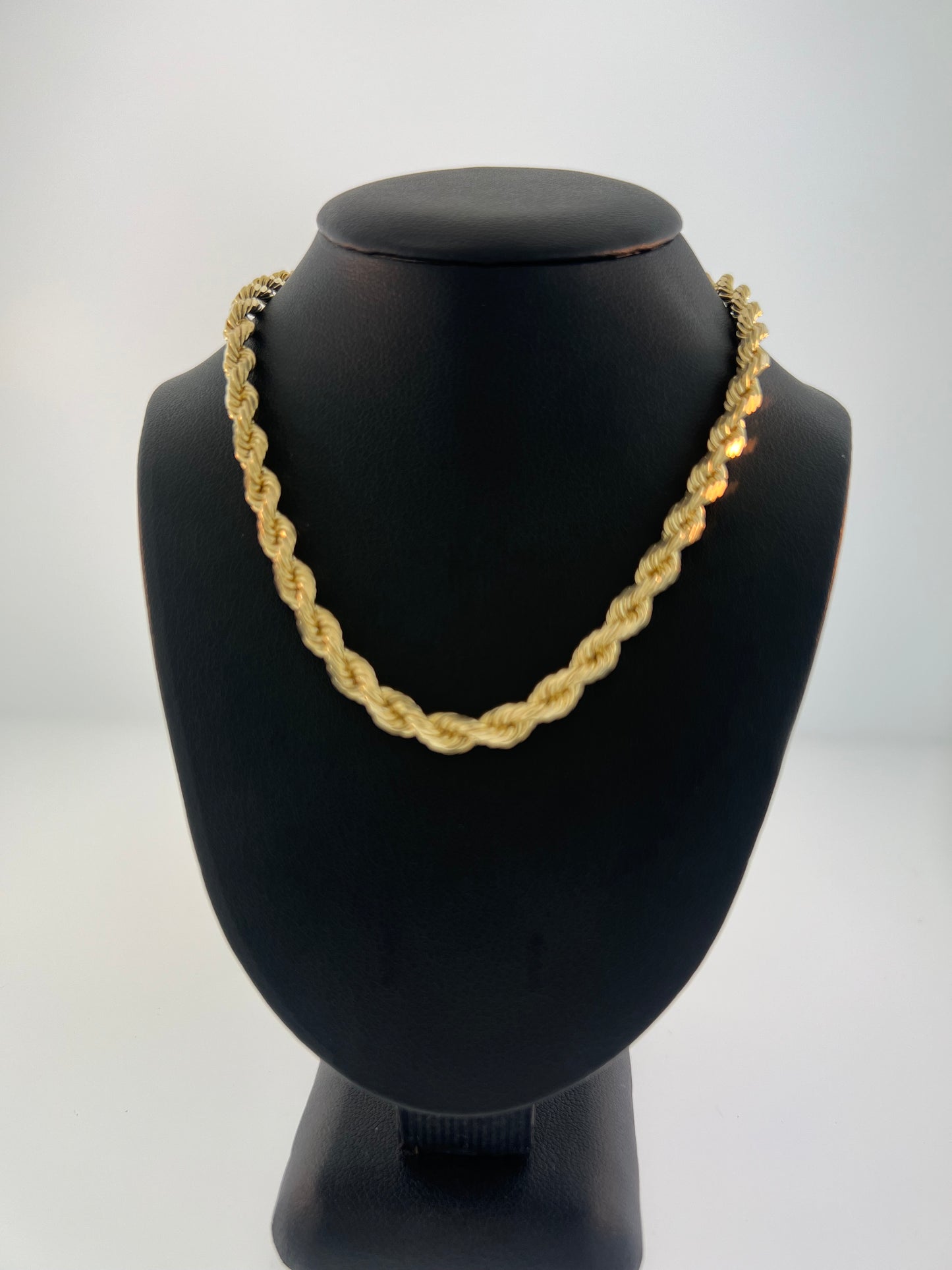 10kt Yellow Gold Diamond Cut Rope Chain